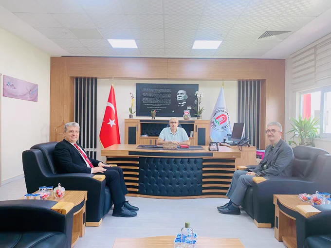 Yeşilırmak Havzası Kalkınma Birliği Birlik Müdürümüz Mustafa Örgüt; Amasya Üniversitesi Genel Sekreter Yardımcılığına Atanan Osman Akbaş 'ı Ziyaret Etti